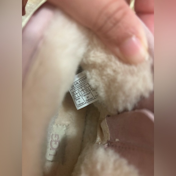 RESERVED UGG Ridge Pink Mini Boots Size 8.5 Women’s NWOB - Picture 8 of 8